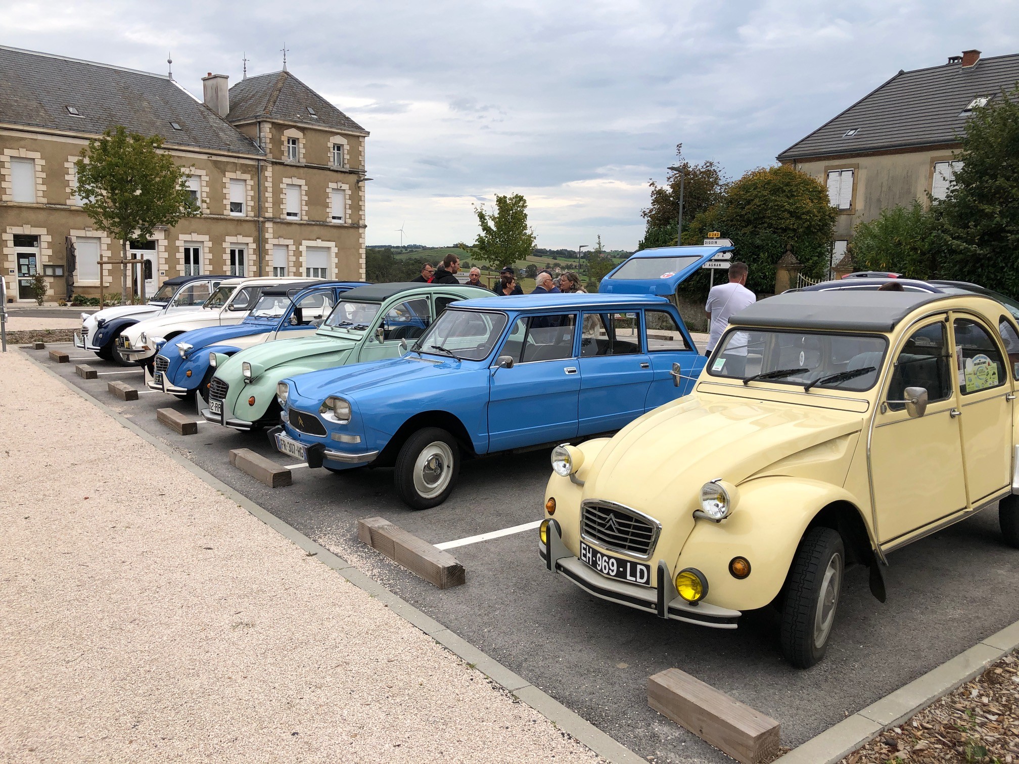 Pause café à Neuvy Grandchamps