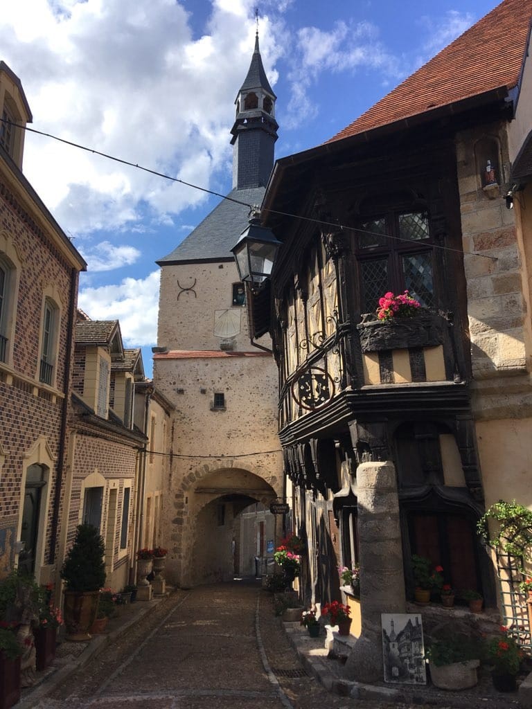 Quartier medieval bourbon lancy